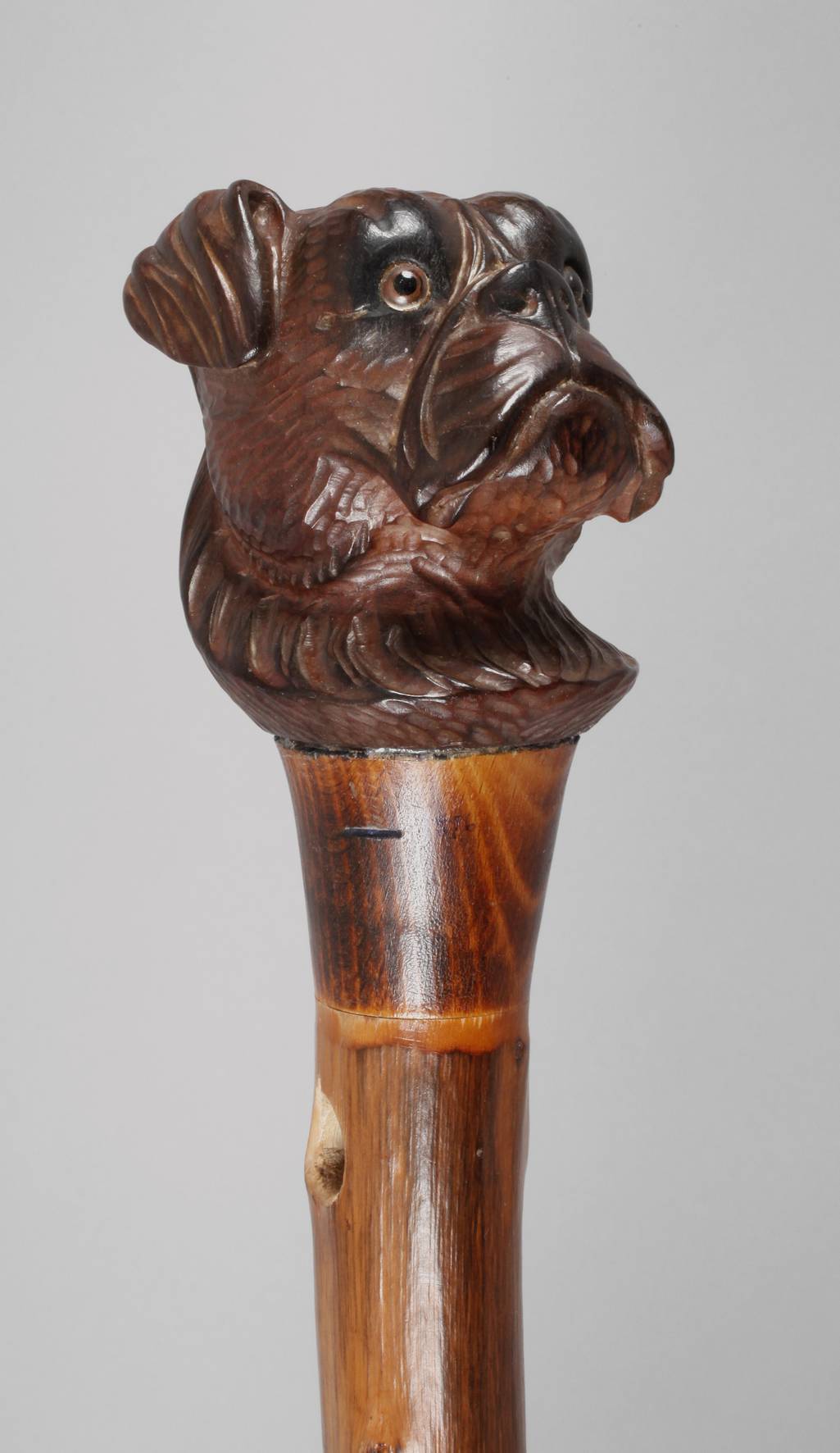 Geschnitzter Spazierstock