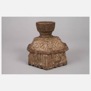 Hexagonales Gefäß mit Öffnung