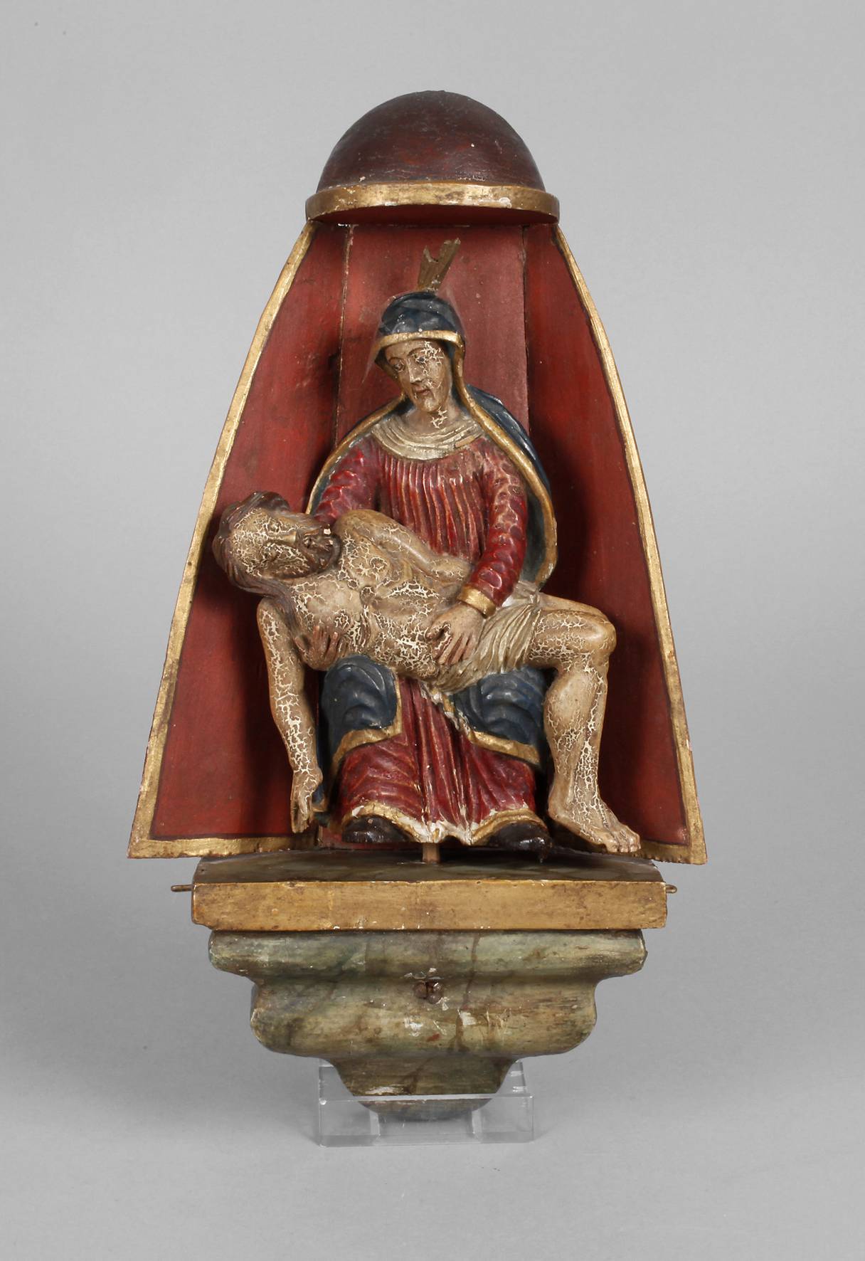 Geschnitzter Hausaltar