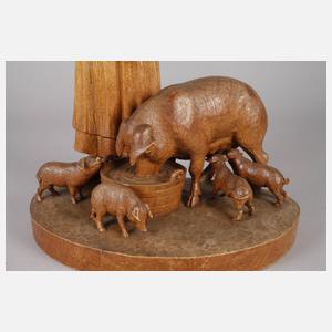 Große figürliche Schnitzerei