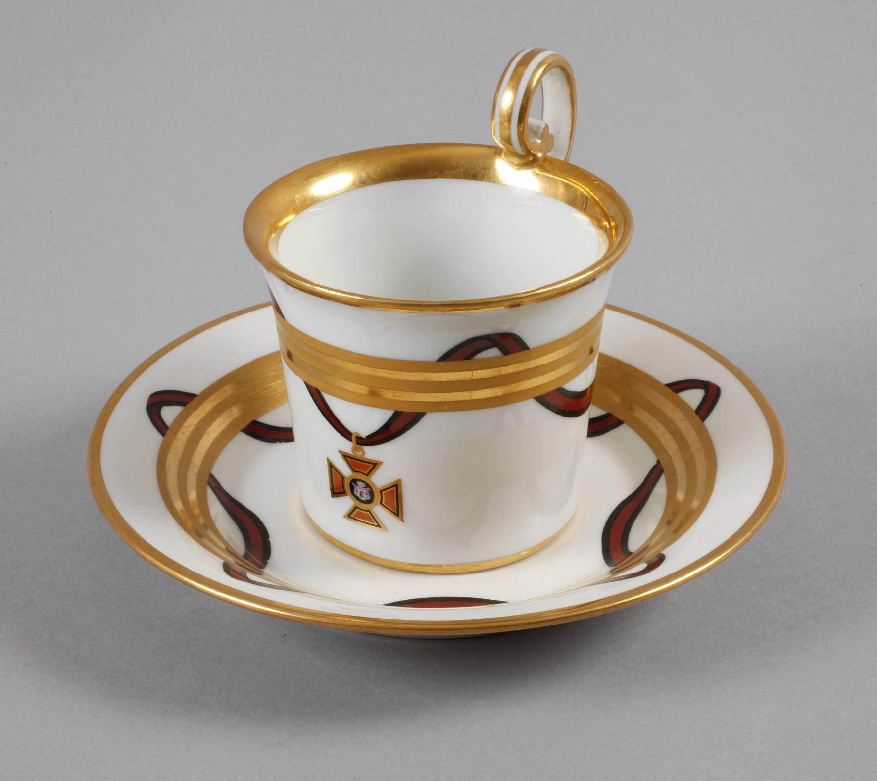 Biedermeiertasse Wien mit Darstellung des St. Wladimir-Ordens