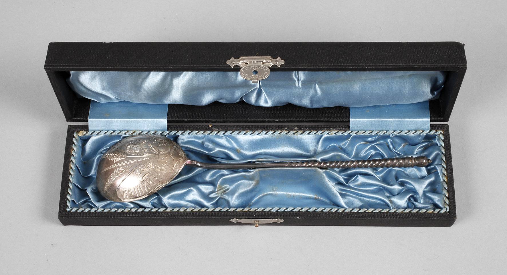 Russischer Silberlöffel im Etui
