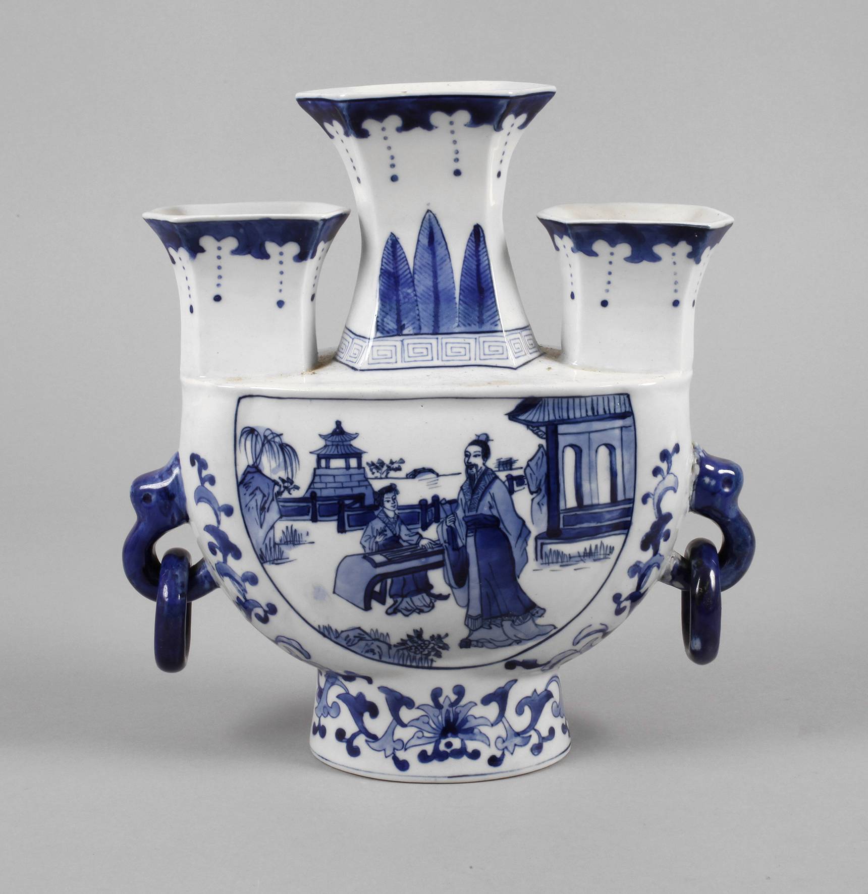 Vase China