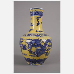 Vase China