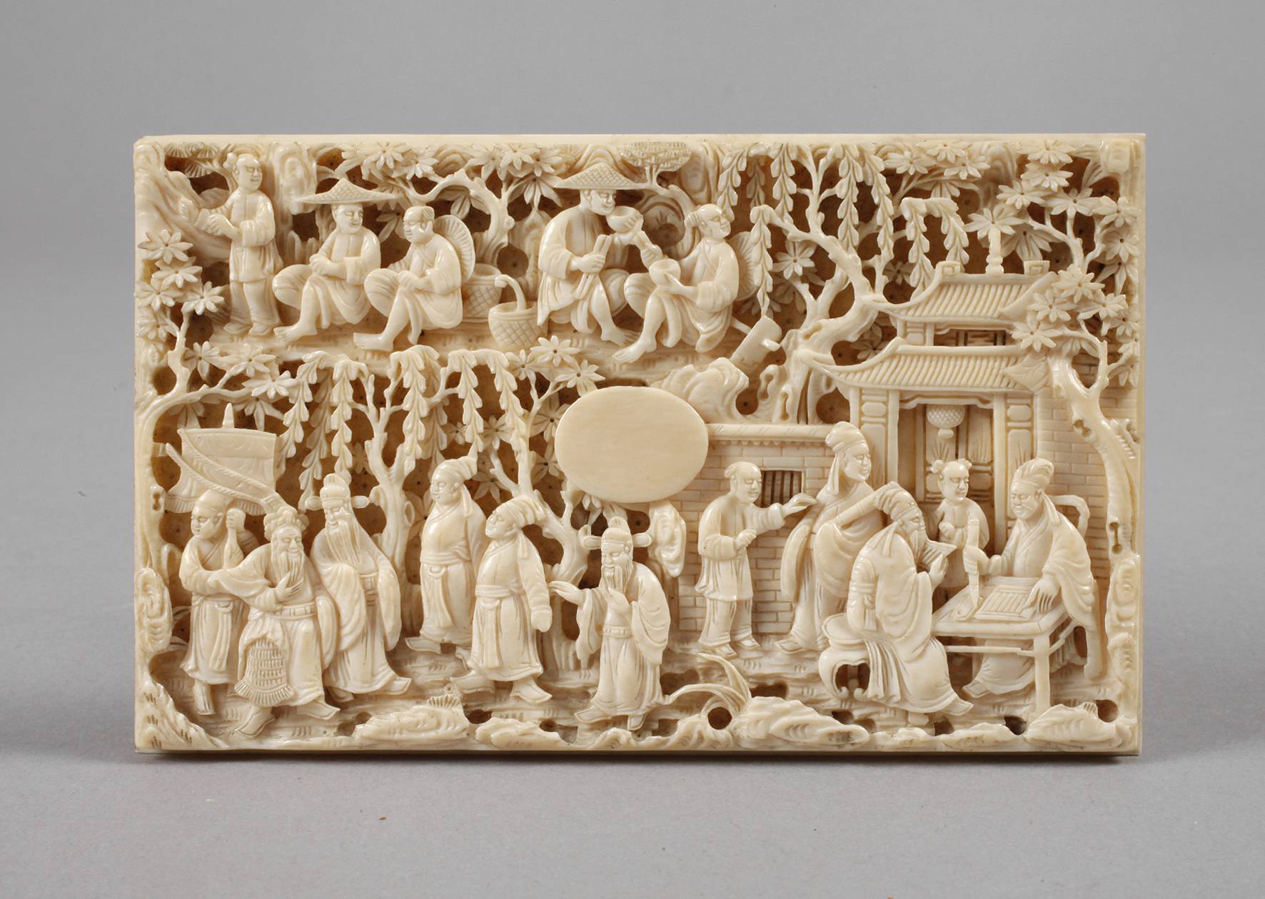 Reliefschnitzerei Elfenbein