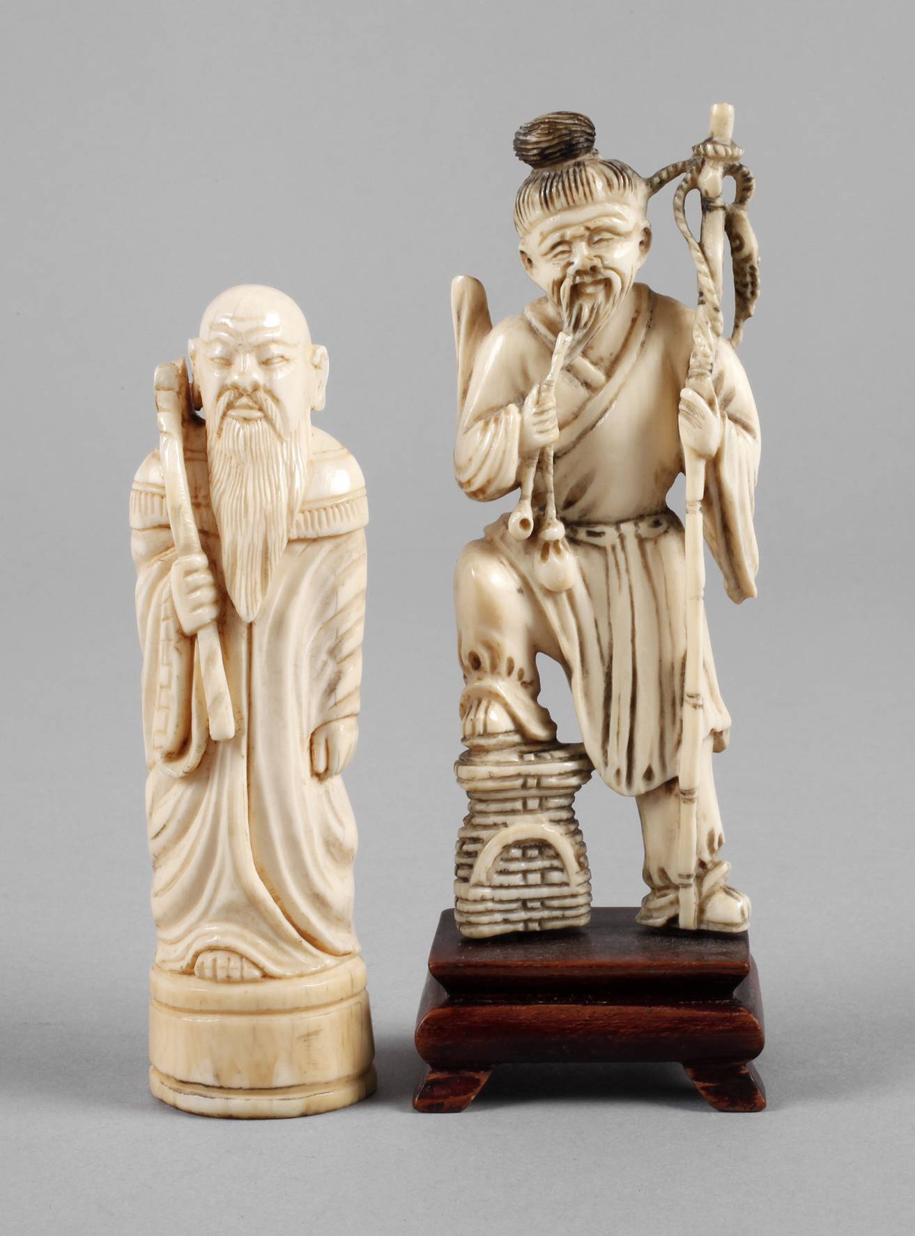 Zwei Elfenbeinschnitzereien