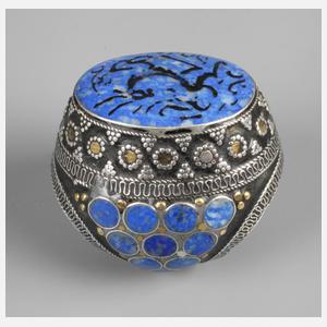 Opulenter Ring mit Lapislazuli