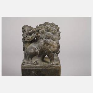 Figürlicher Bronzestempel