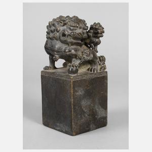 Figürlicher Bronzestempel