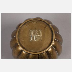 Kleines Bronzegefäß