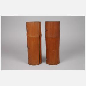 Paar große Pinselbecher