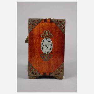 Zierschränkchen China