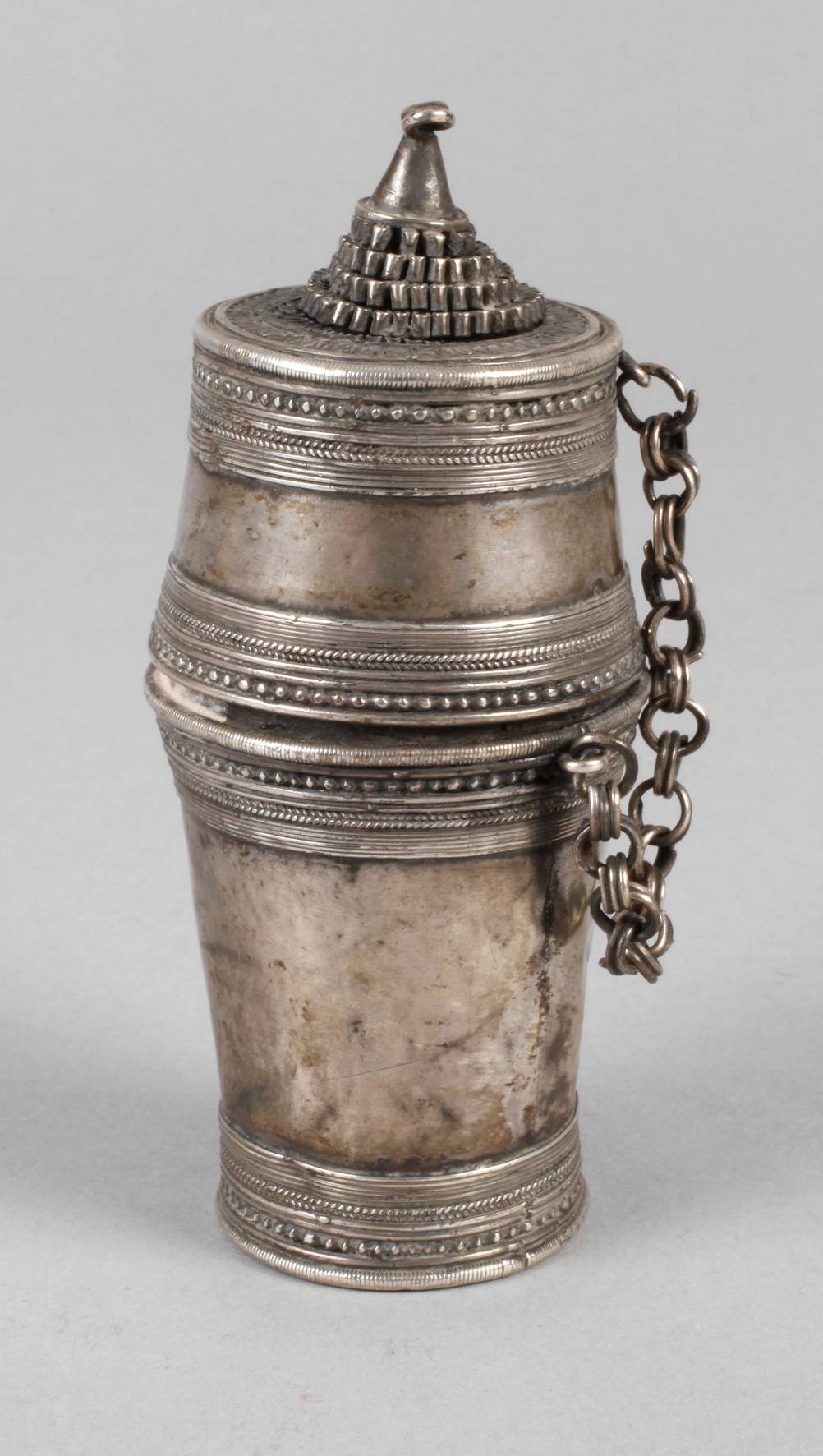 Kalkbehälter für Betel