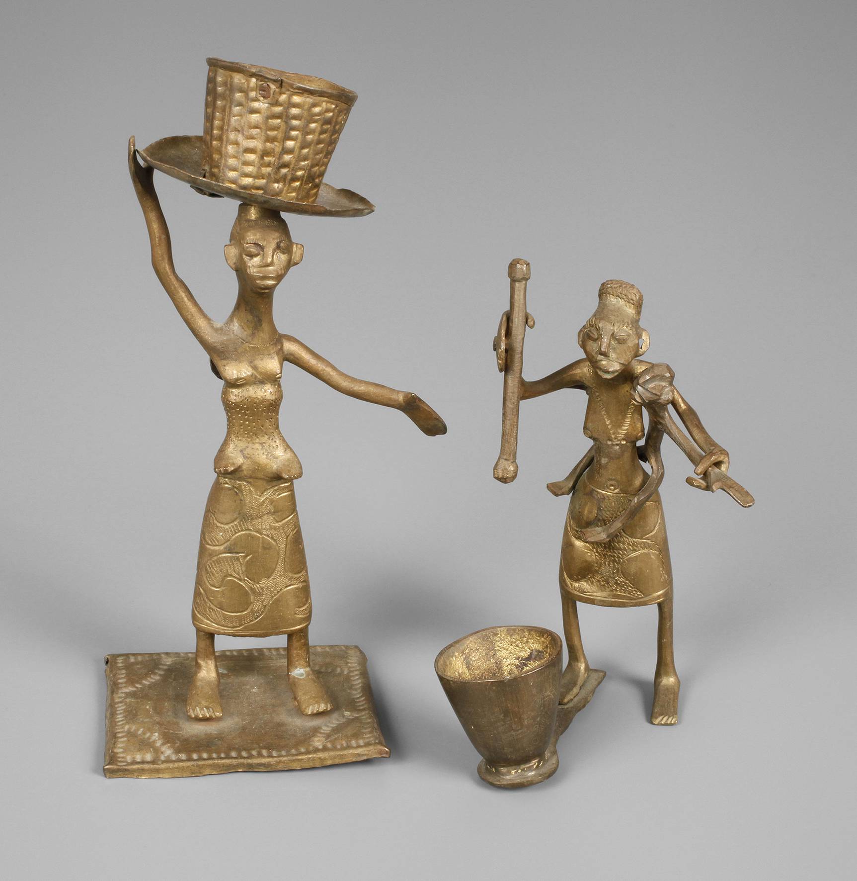 Zwei figürliche Skulpturen