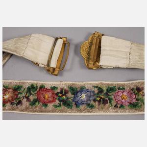 Damengürtel mit Perlstickerei