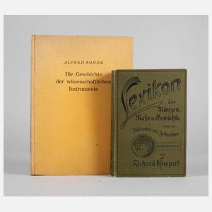 Paar historisch-technische Handbücher
