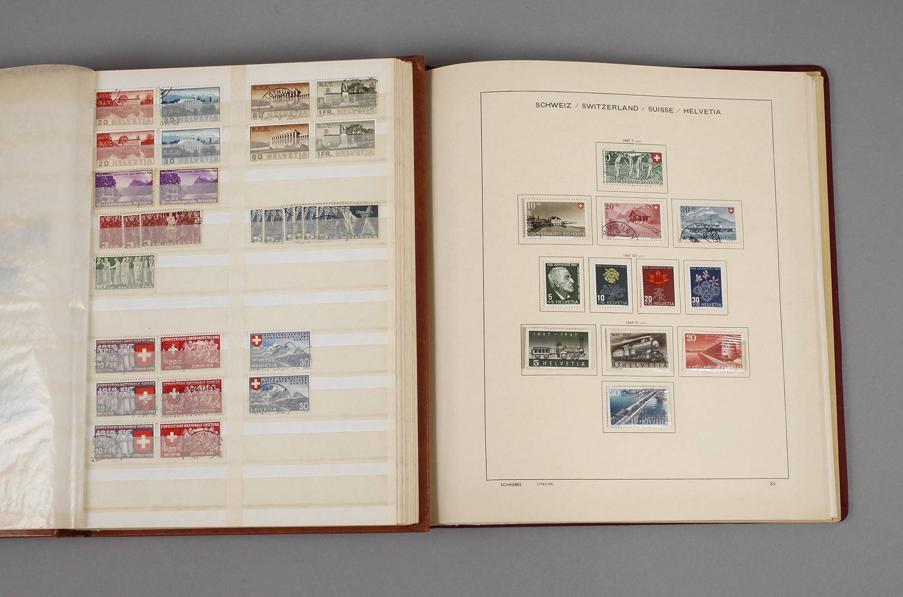 Zwei Briefmarkenalben Schweiz