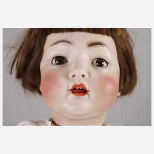 Große Porzellankopfpuppe