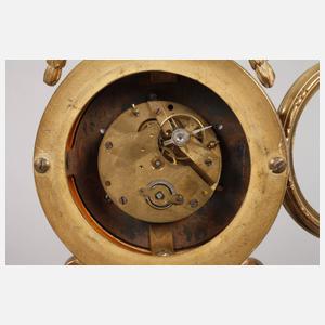 Kleine Tischuhr mit Sphinx