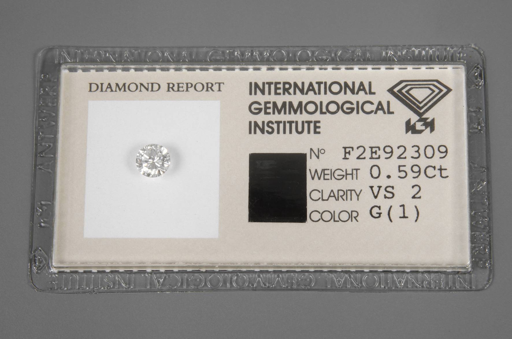 Brillant von 0,59 ct mit Expertise