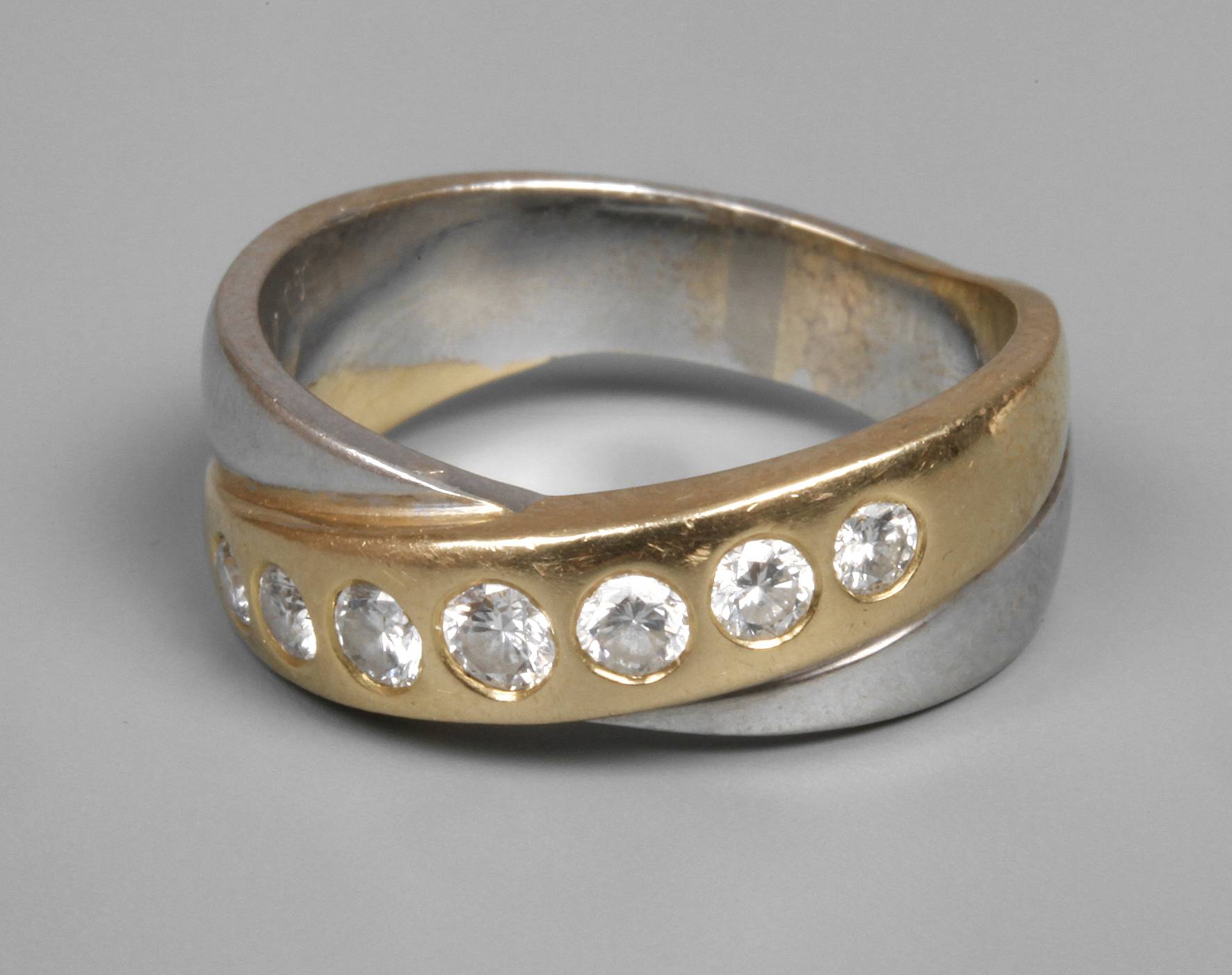 Damenring mit Brillanten