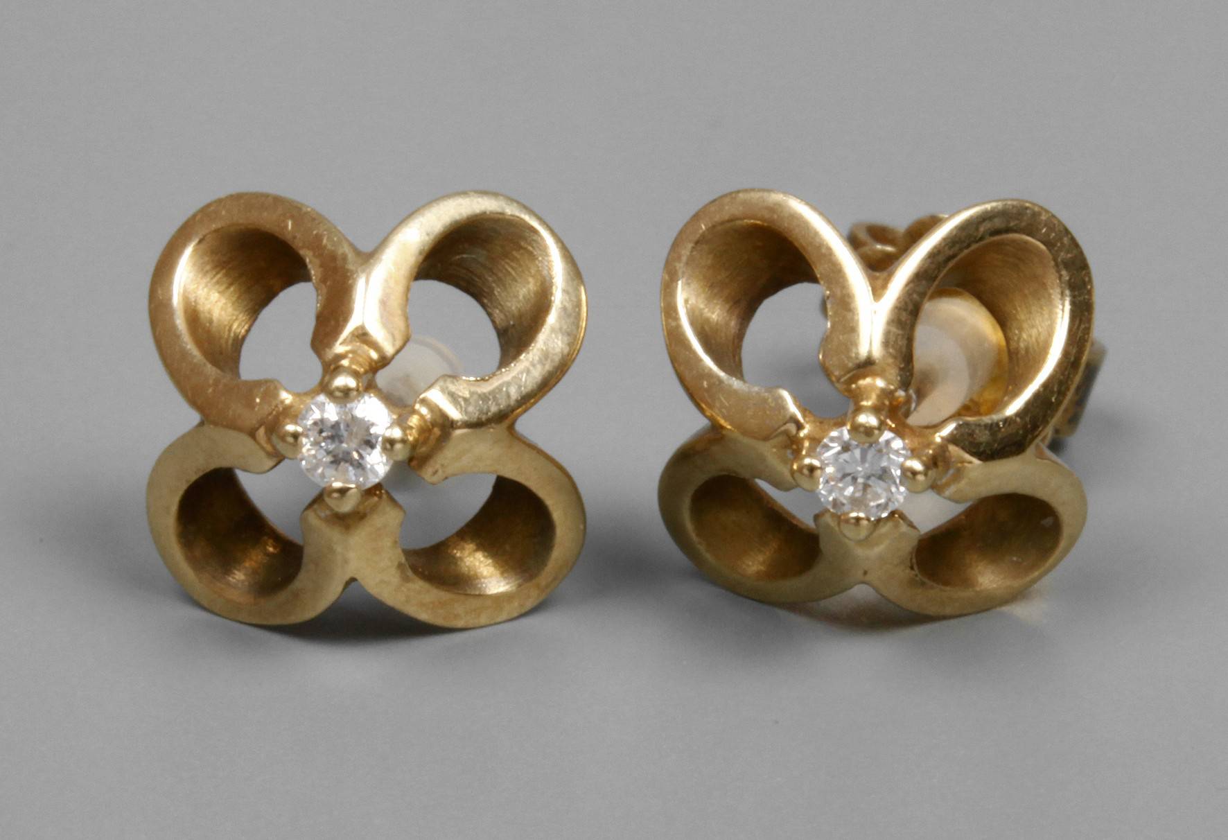 Paar Ohrstecker mit Brillanten