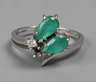 Damenring mit Smaragden und Brillant