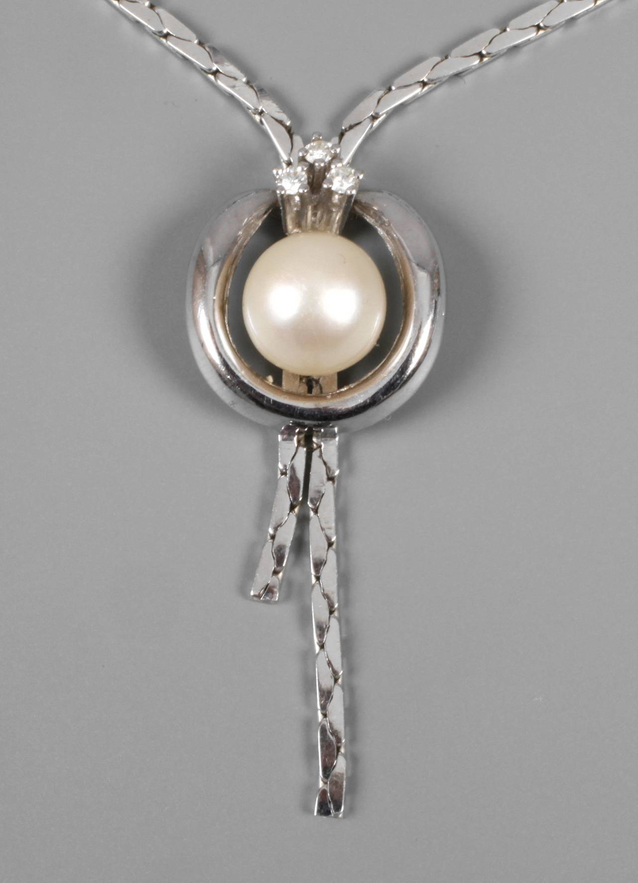 Collier mit Brillanten und Perle