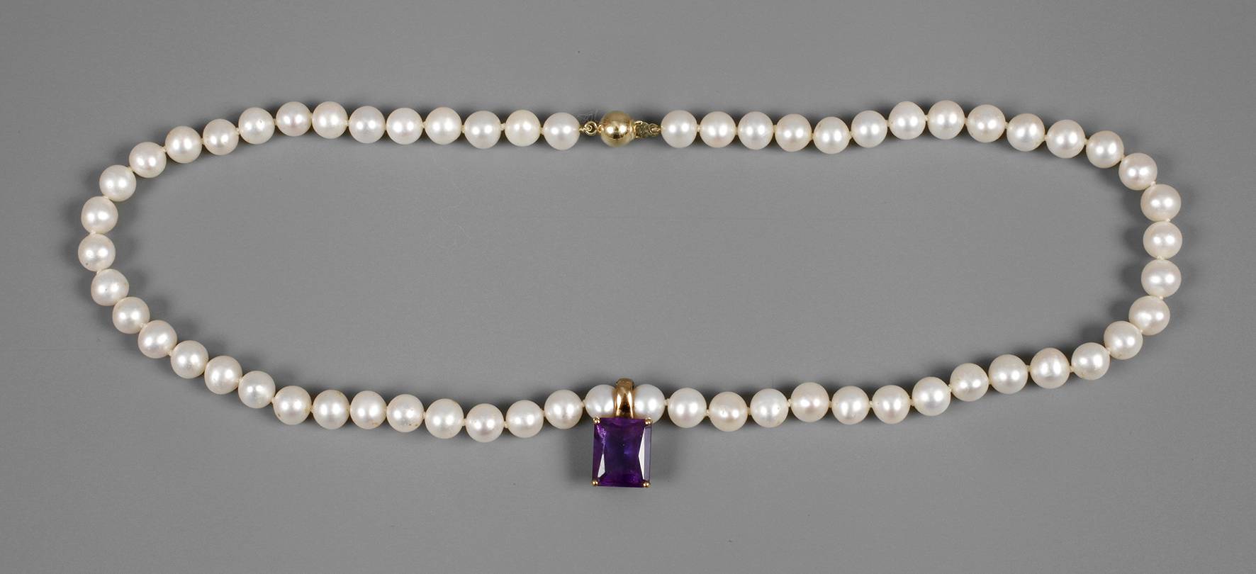 Perlenkette mit Amethystanhänger