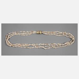 Dreireihige Perlenkette