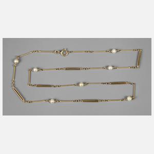 Damenkette mit Perlen