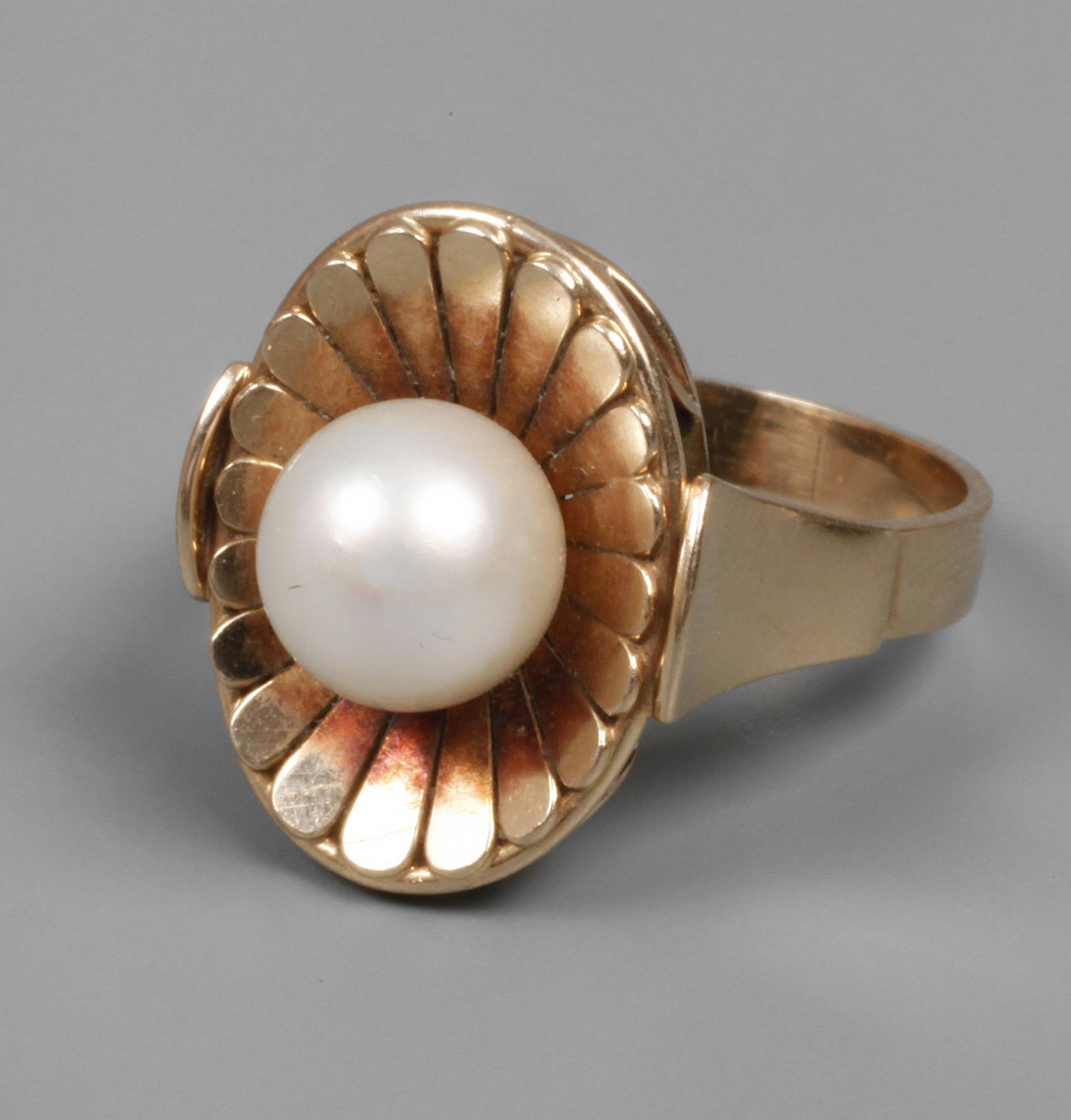 Damenring mit Perle