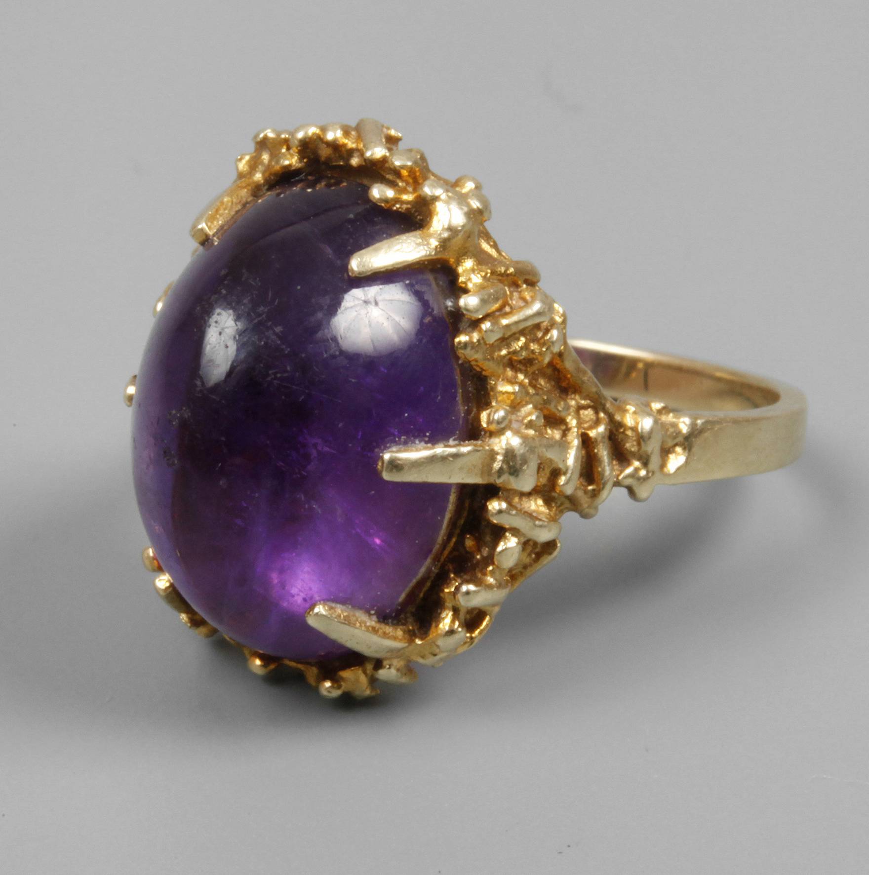 Damenring mit Amethyst