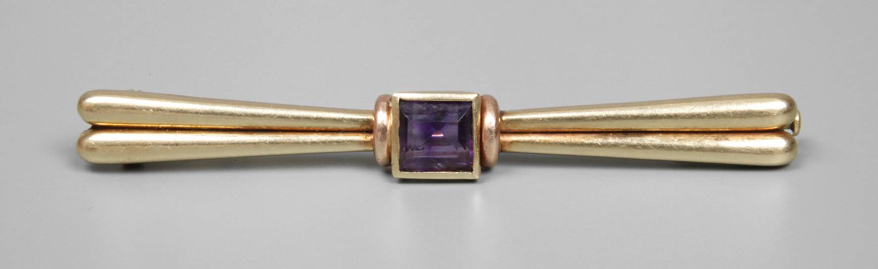 Brosche mit Amethyst