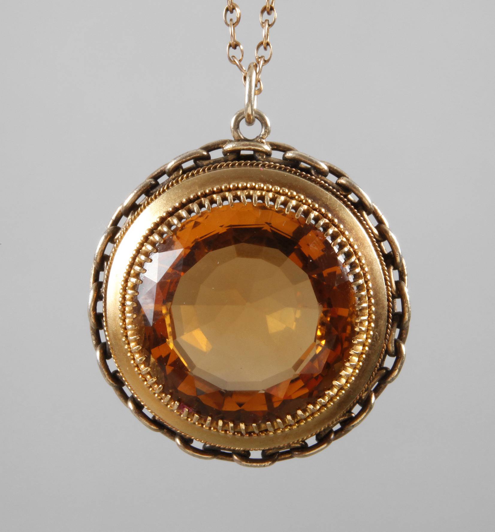 Anhänger mit großem Citrin