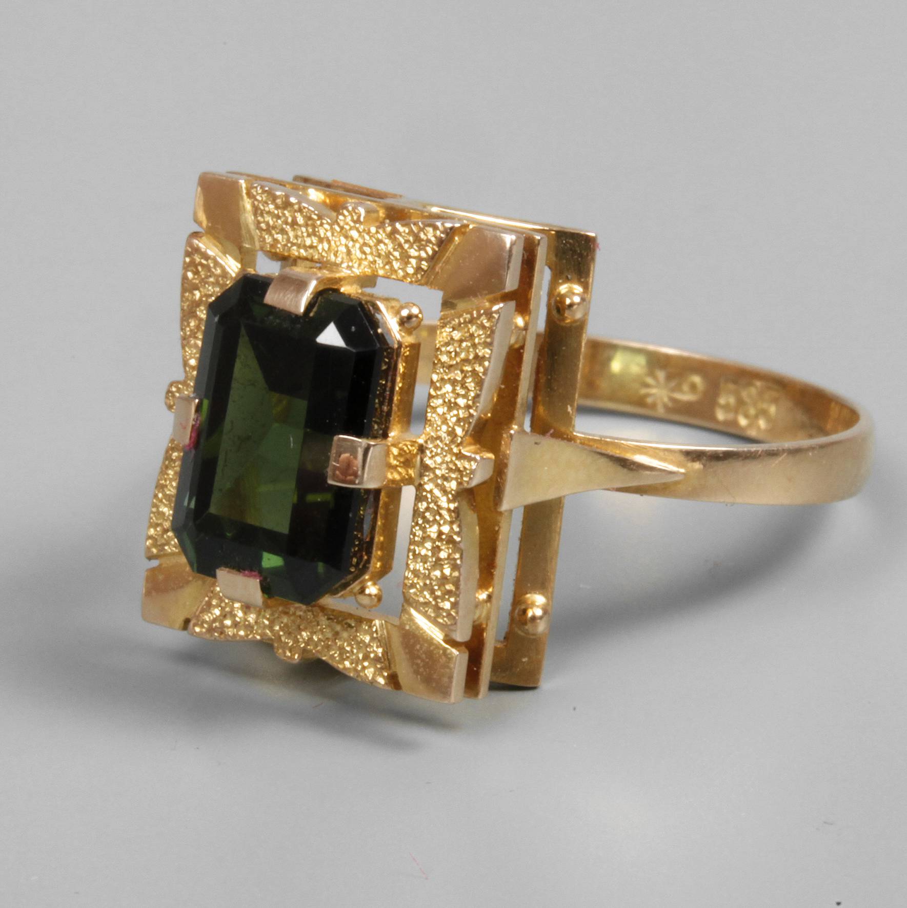 Damenring mit Turmalin