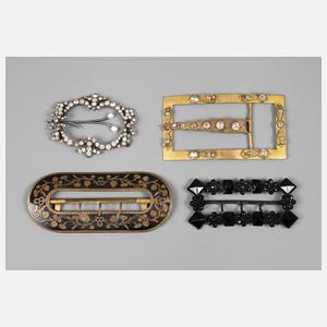 Konvolut Broschen und Schnallen