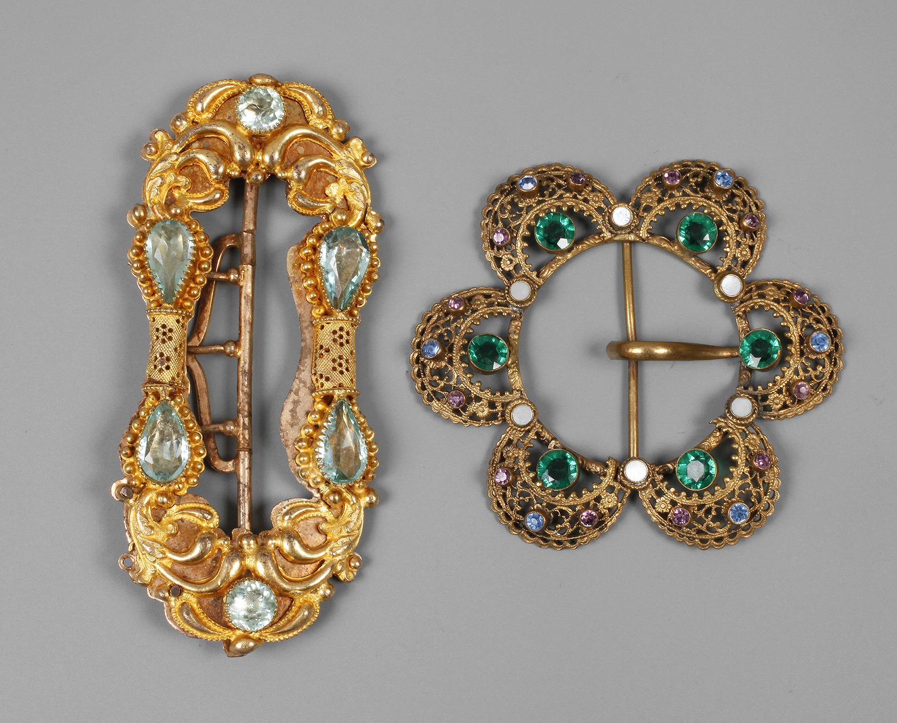 Paar Gürtelschnallen