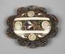 Brosche mit Emailbelag