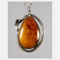 Großer Bernsteinanhänger an Kette111