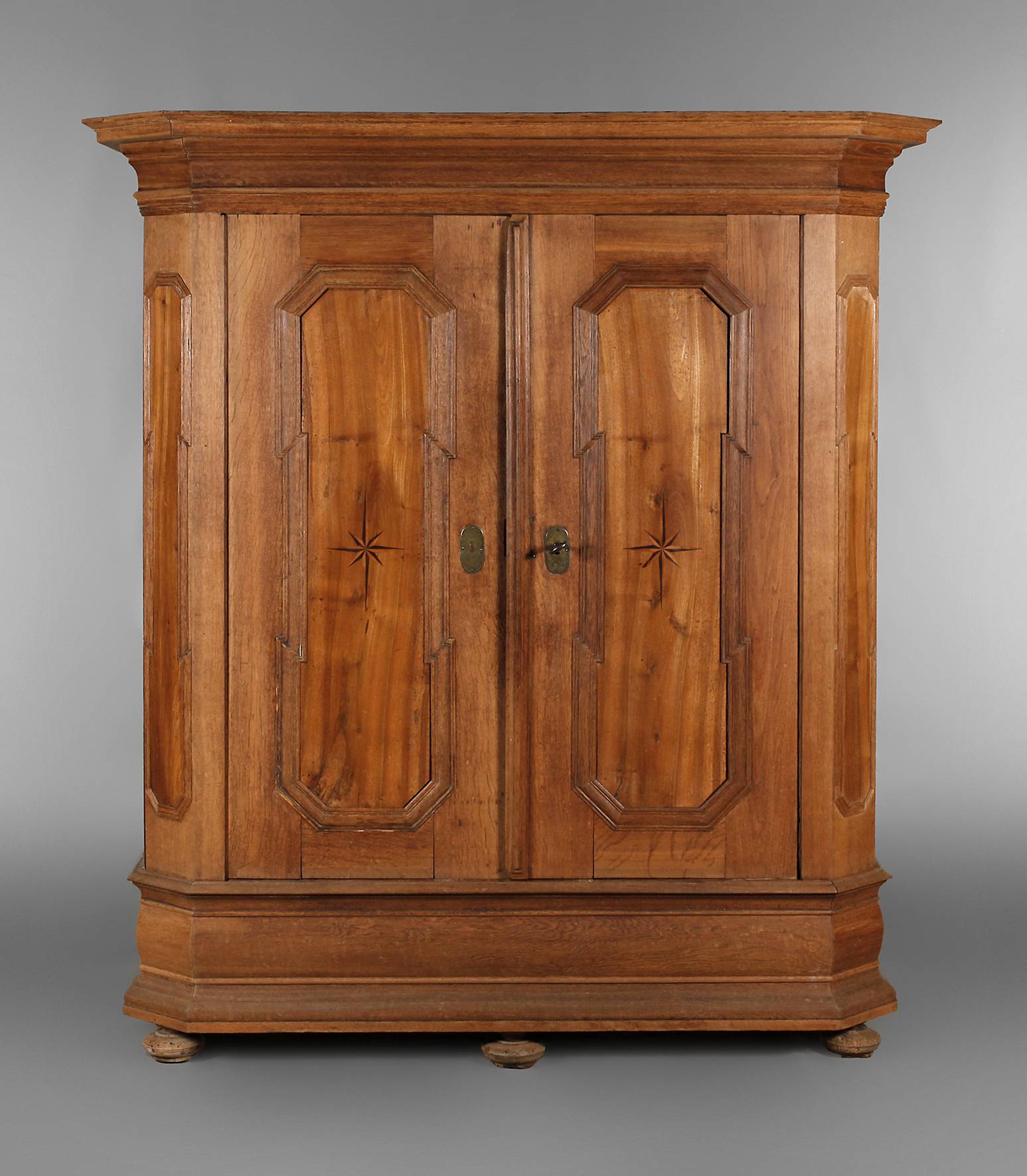 Dielenschrank Barock