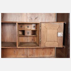 Barocker Stollenschrank