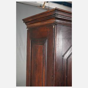 Barocker Stollenschrank