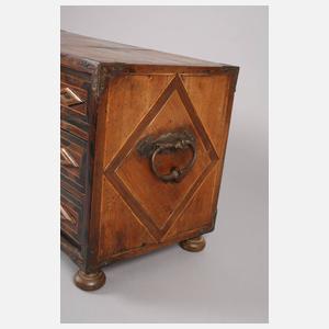 Frühbarocker Kabinettschrank