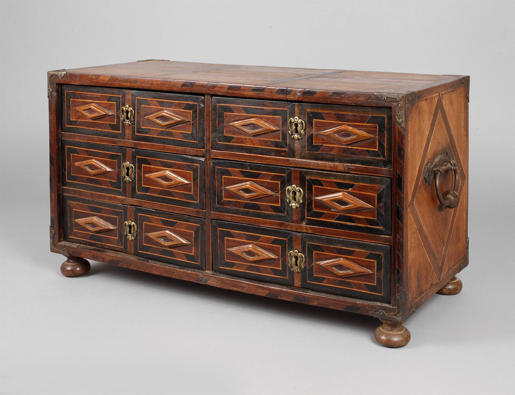 Frühbarocker Kabinettschrank