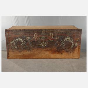 Große Flachdeckeltruhe