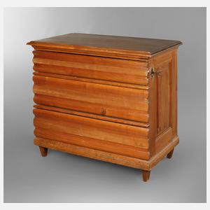 Nürnberger Wellenkommode