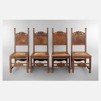 Vier Stühle im Neorenaissancestil111