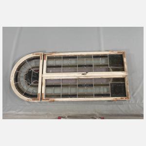 Drei Fenster mit Oberlicht