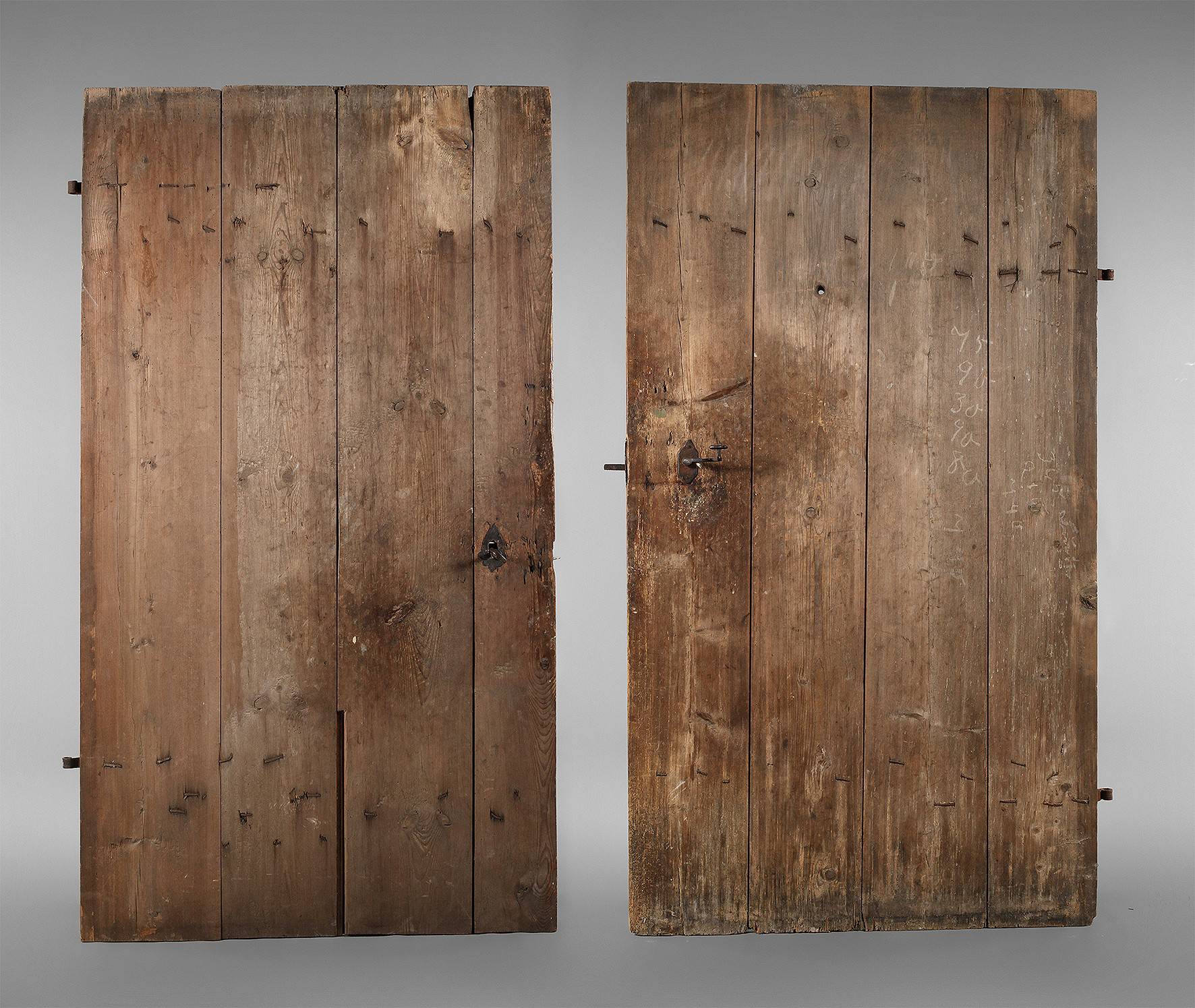 Zwei Türblätter